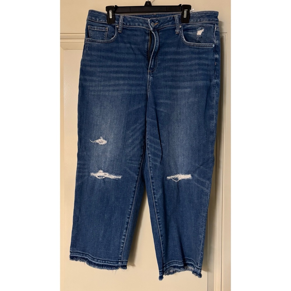 Chico's Classic Blue Cropped Jeans. Size 14 size 3 in Chicos.